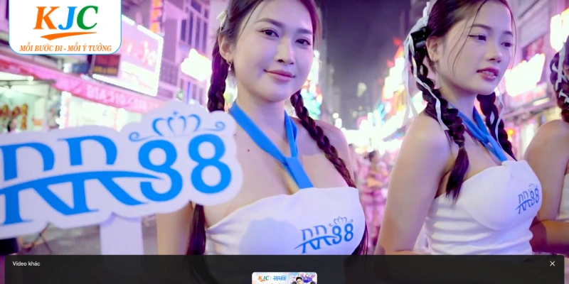 Sự kiện 1000 phần quà tặng tại phố đi bộ Bùi Viện, TP.HCM